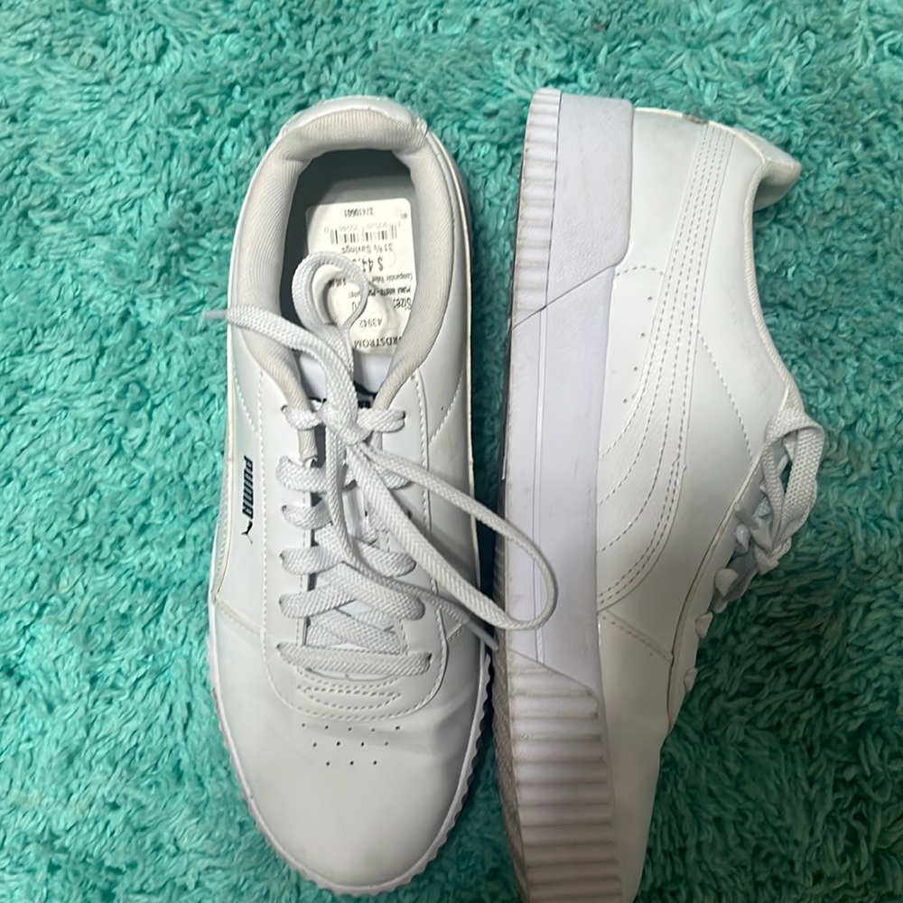 Puma womens shoe white size 10